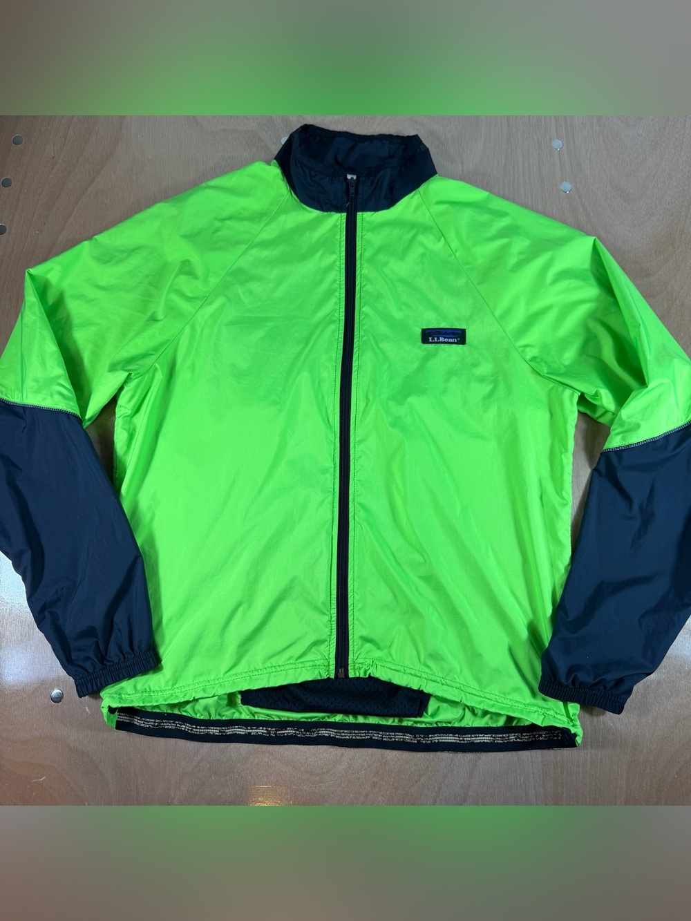 L.L. Bean vintage neon green cycling winderbeak men medium made in USA